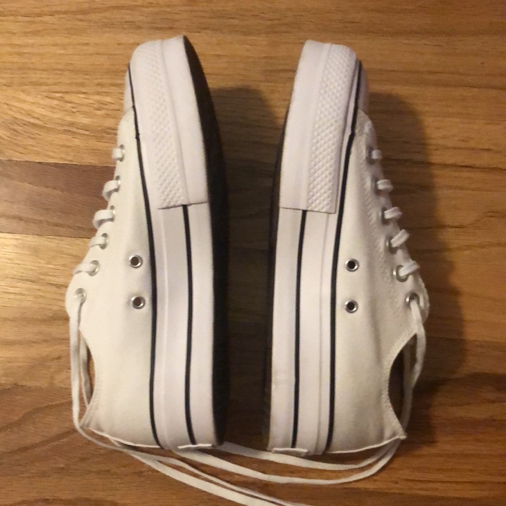Excellent Condition. White Platform Classic Conve… - image 2